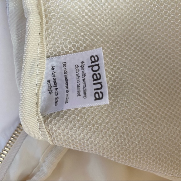 Apana NWOT White/Cream Large Faux Fur Belt Bag - Picture 4 of 4